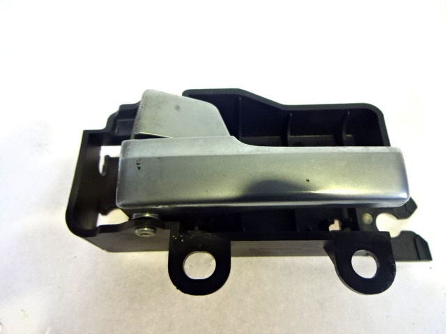 3M51-R22601-BC MANIGLIA INTERNA PORTA POSTERIORE SINISTRA FORD FOCUS SW 1.8 D 85KW 5M 5P (2006) RICAMBIO USATO 