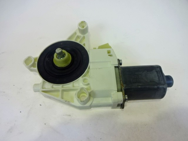 0130822272 MOTORINO ALZA-VETRO ALZA-CRISTALLO PORTA ANTERIORE DESTRA MERCEDES ML 280 W164 3.0 D 4X4 140KW AUT 5P (2007) RICAMBIO USATO A2518200842