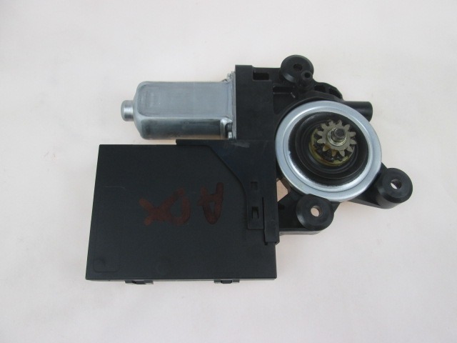 31295175AA MOTORINO ALZA-VETRO ALZA-CRISTALLO PORTA ANTERIORE DESTRA VOLVO V50 2.0 D RICAMBIO USATO