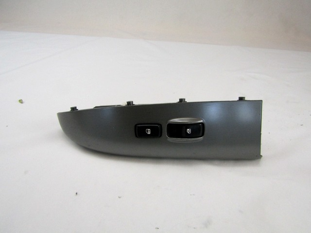 93575-4D120OT COMANDO INTERRUTTORE ALZA-VETRO ALZA-CRISTALLO PORTA ANTERIORE DESTRA KIA CARNIVAL 2.9 136KW D 5M 5P (2009) RICAMBIO USATO CON INTERRUTTORE CHIUSURA INTERNA PORTE