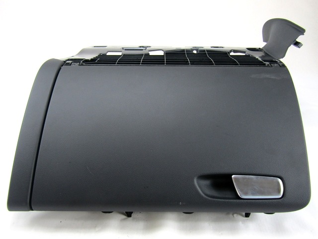 8K1857035B CASSETTO PORTAOGGETTI CRUSCOTTO LATO DESTRO AUDI A4 SW 2.0 D 88KW 6M 5P (2010) RICAMBIO USATO 