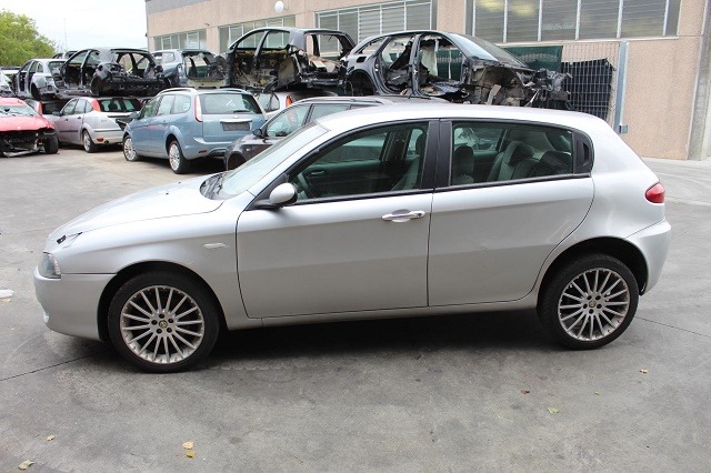 ALFA ROMEO 147 R 1.9 D 110KW 6M 5P (2005) RICAMBI IN MAGAZZINO